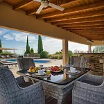 Villa Casa Rosa - Heated Pool & Sea Views *