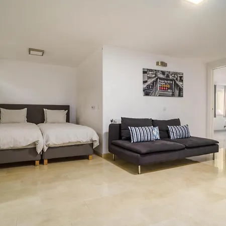 Casa Rosa: Exclusive Hilltop Estate With Heated Pool & Sea Views 别墅 *