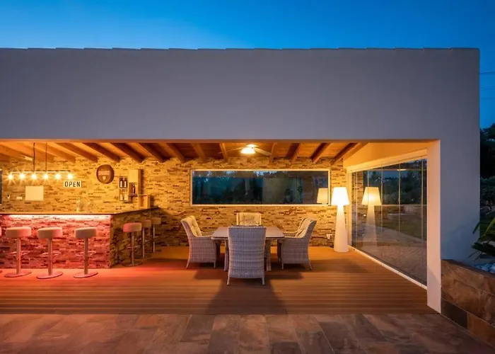 Casa Rosa - Heated Pool & Sea Views *