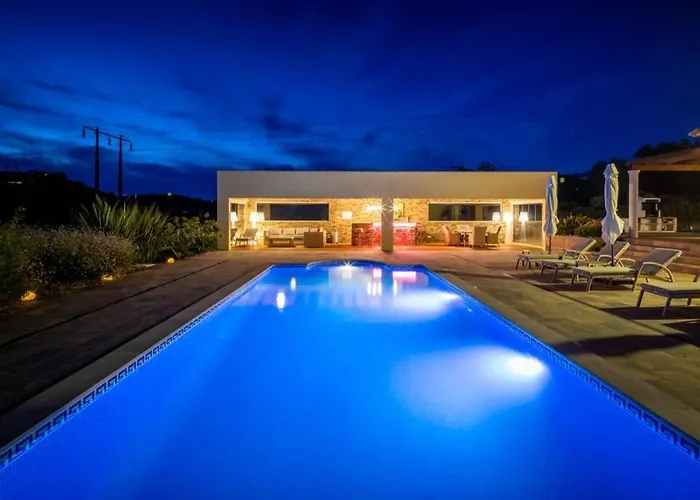 Casa Rosa - Heated Pool & Sea Views *