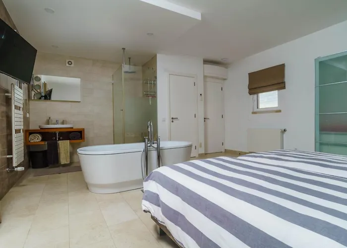 Casa Rosa - Heated Pool & Sea Views * 楼尔