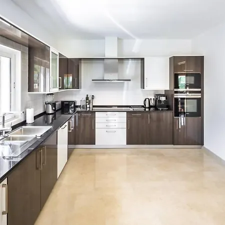 Casa Rosa - Heated Pool & Sea Views Loule