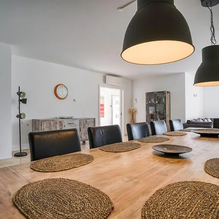 Casa Rosa: Exclusive Hilltop Estate With Heated Pool & Sea Views