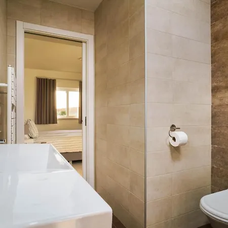 Casa Rosa: Exclusive Hilltop Estate With Heated Pool & Sea Views Loulé