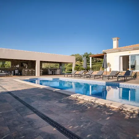 Casa Rosa: Exclusive Hilltop Estate With Heated Pool & Sea Views * Loulé