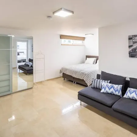 Casa Rosa - Heated Pool & Sea Views 롤레