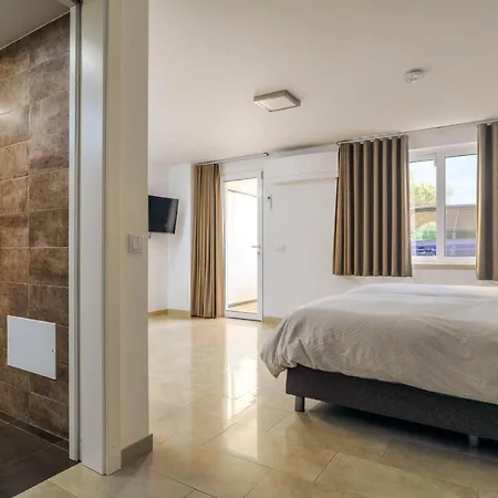 Casa Rosa: Exclusive Hilltop Estate With Heated Pool & Sea Views Villa Loulé